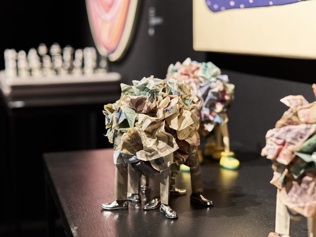 Old Money: Diamond Age view 5